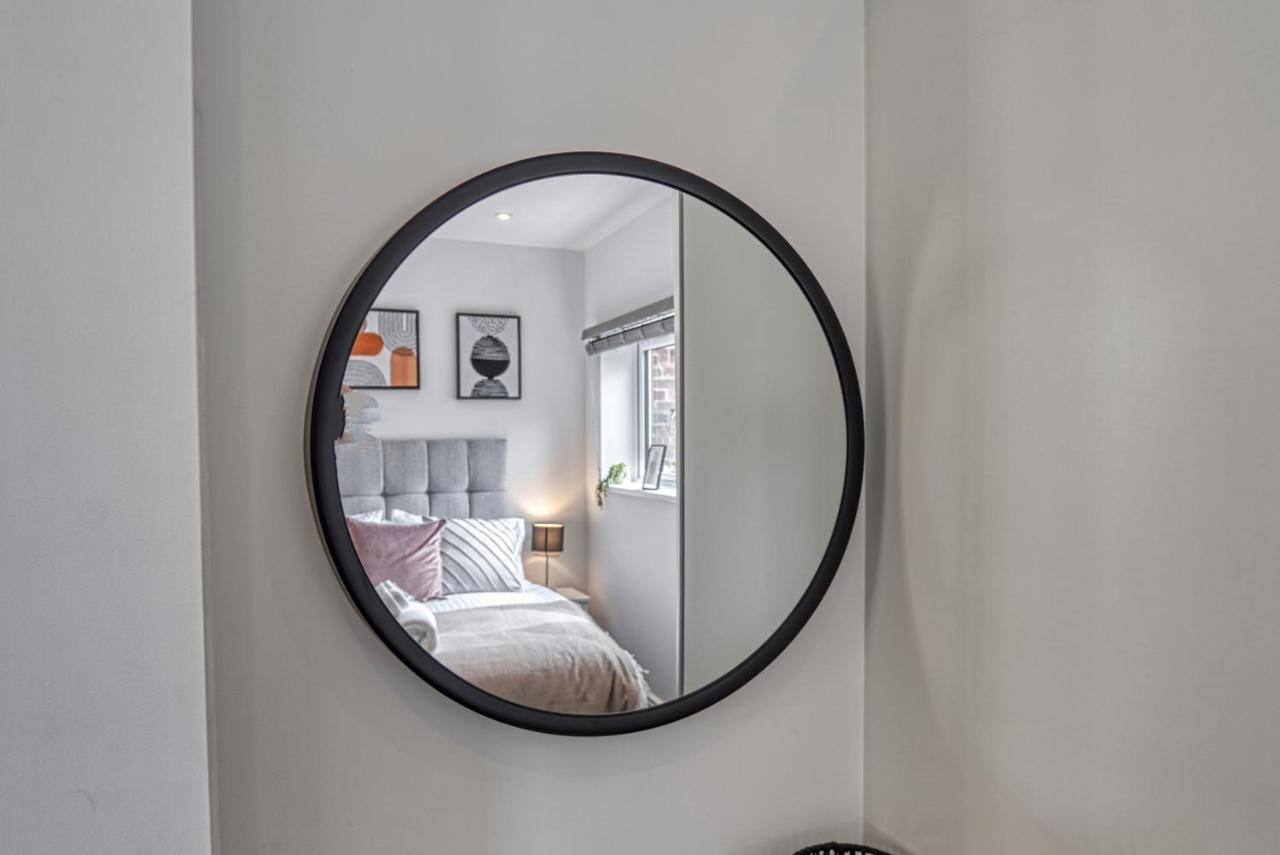 Host & Stay - Taylor Apartment Устър Екстериор снимка