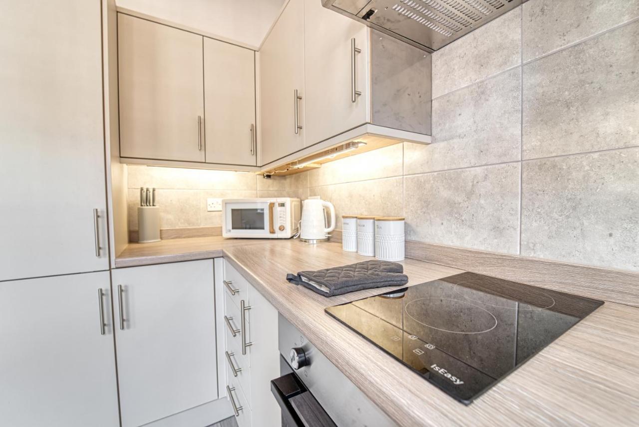 Host & Stay - Taylor Apartment Устър Екстериор снимка