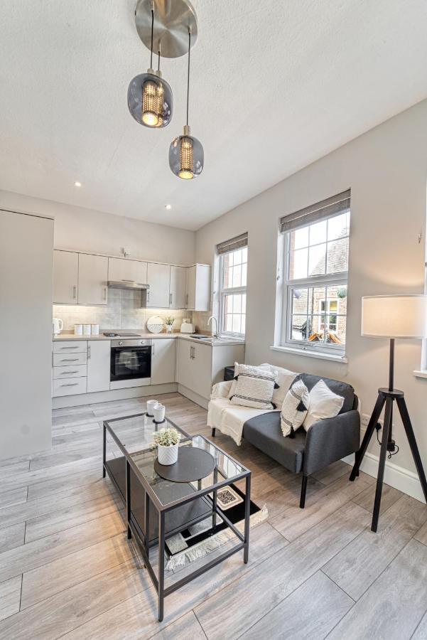Host & Stay - Taylor Apartment Устър Екстериор снимка
